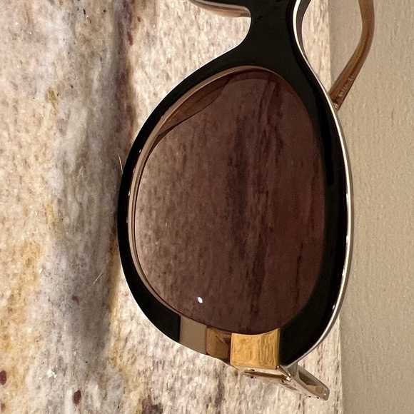 Louis Vuitton Petit Soupçon CatEye Sunglasses - Picture 3 of 16